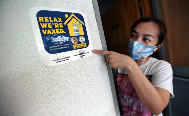 菲律賓旅客偽造疫苗接種卡將遭法律重罰入獄