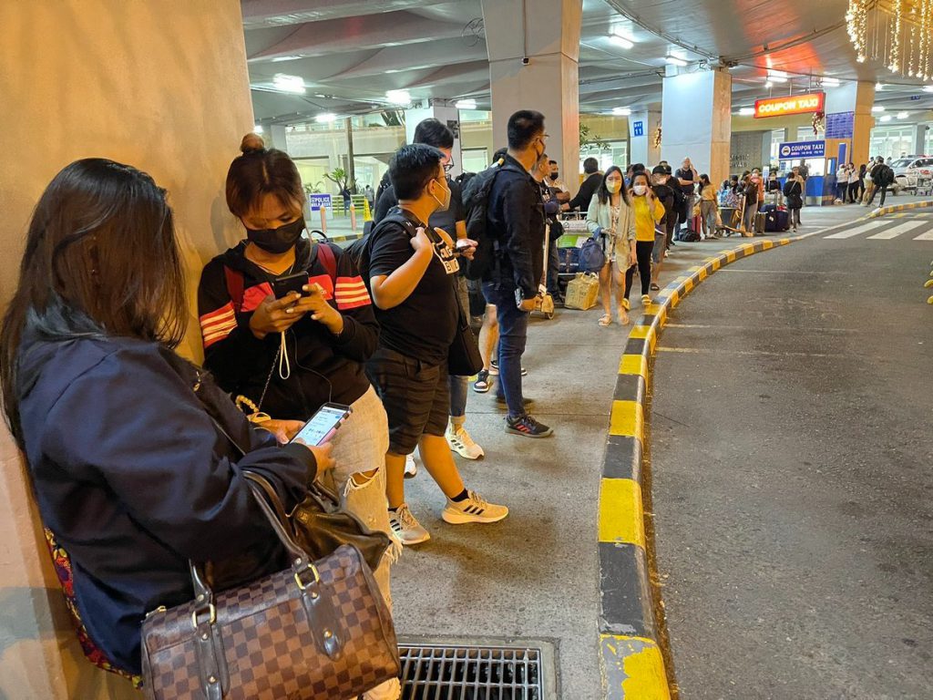 馬尼拉大都會區乘車服務嚴重缺乏民眾感到絕望