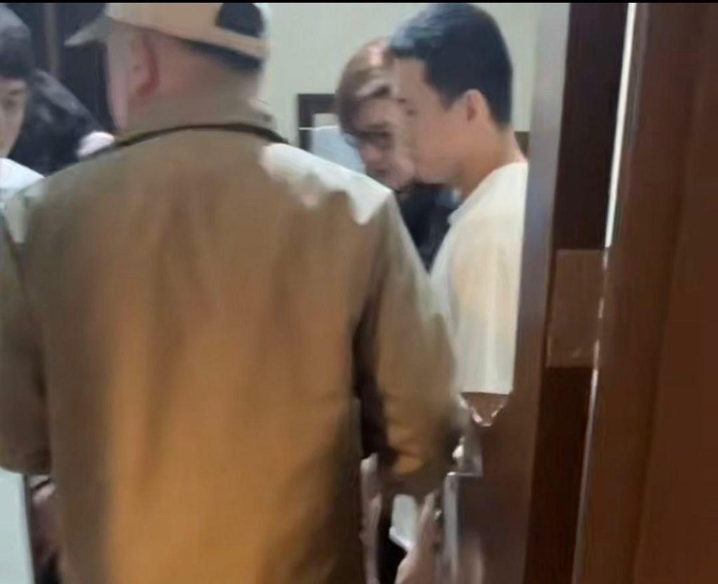 海天灣35樓打野被突襲中國主犯竟徒手攀出35樓窗外逃跑