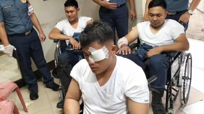 菲律賓民眾上街不滿抗洪工程貪腐演變成警民衝突升級多名警察受傷