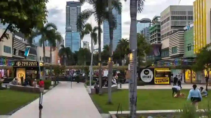 見華人就攔不給錢就扣證BGC被指成華人獵場