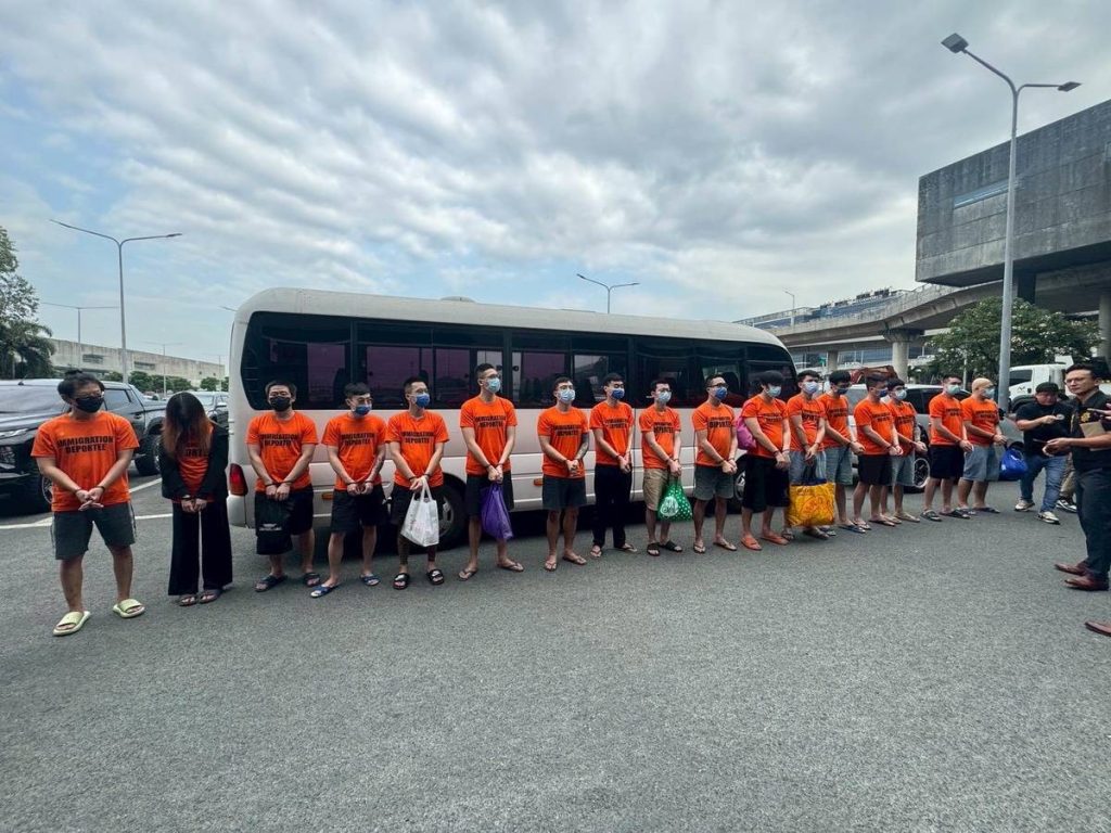 宿霧豪華機房搞愛情詐騙17台人僱菲傭伺候今押解返台受審