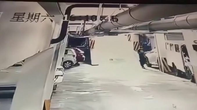 馬尼拉豪景公寓地下停車場內發生綁架案